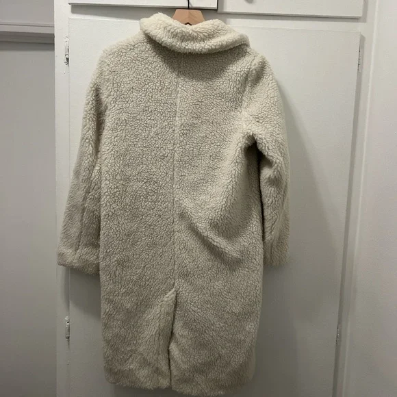 Abercrombie & Fitch Off-White Teddy Jacket - Picture 2 of 4